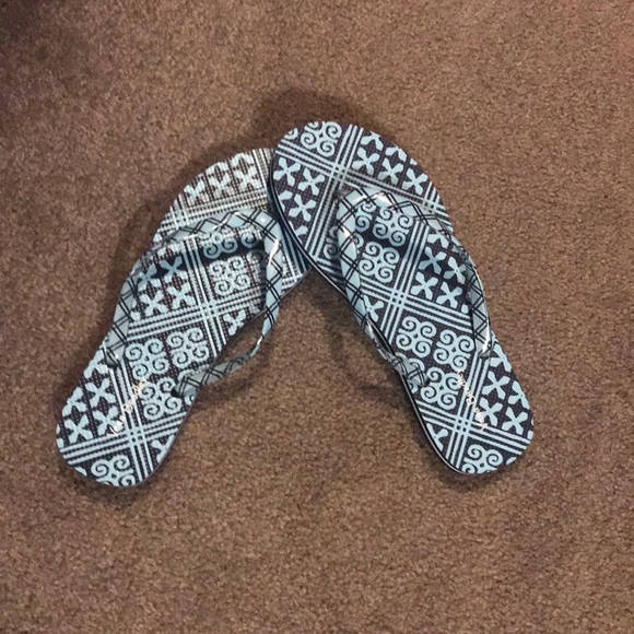 Vera Bradley Flip Flops. NWOT. - Picture 11 of 12